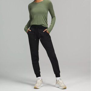 Dance Studio Mid-Rise Jogger Full Length